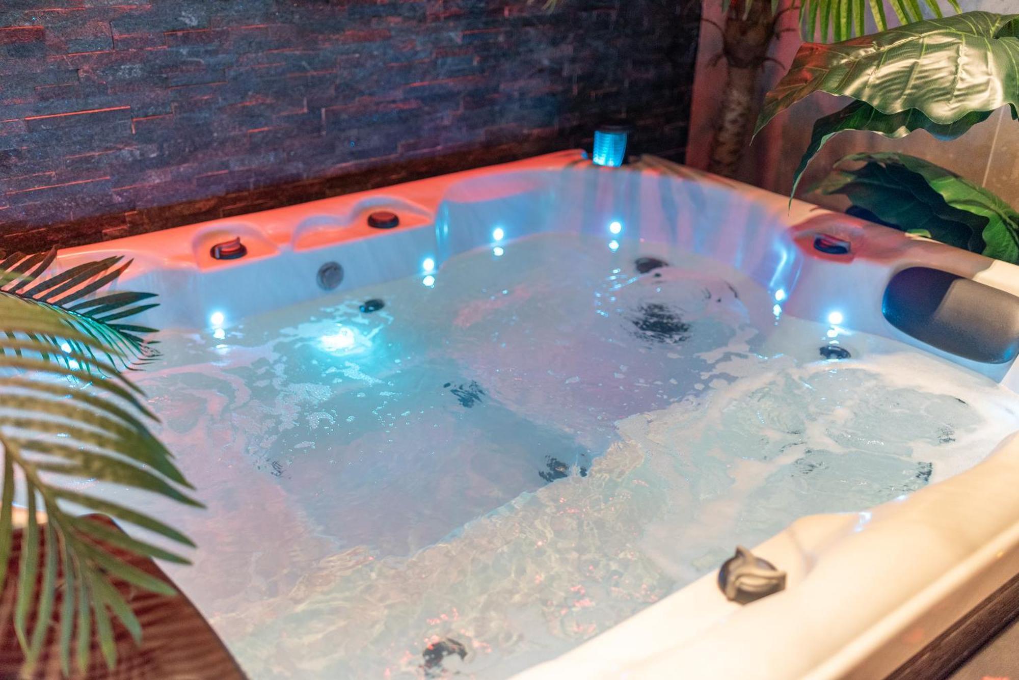 L'Insolite, Spa Privatif Toulouse Bagian luar foto